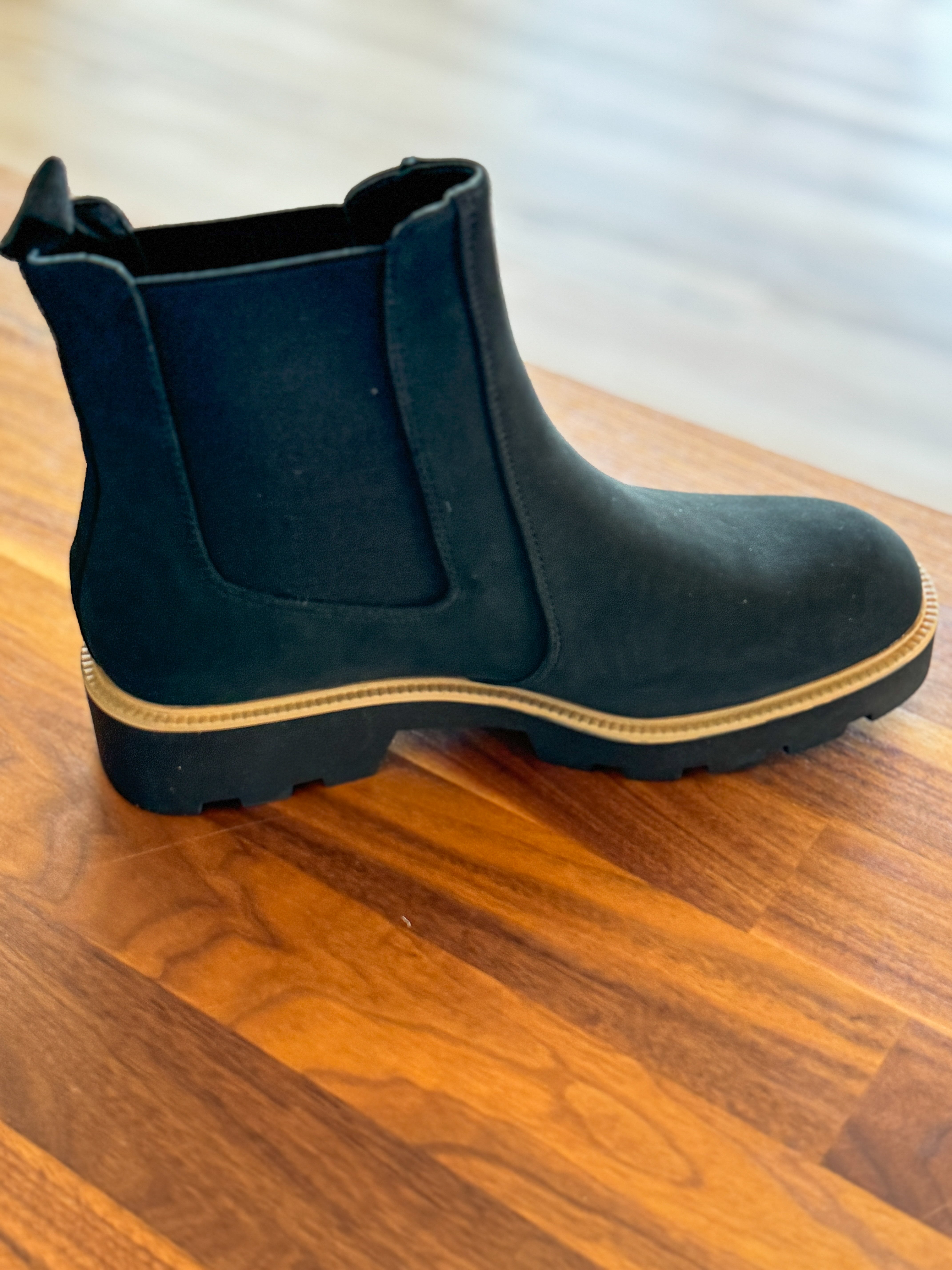 Rev Boot *All Sales Final*  7.5, 9, 11